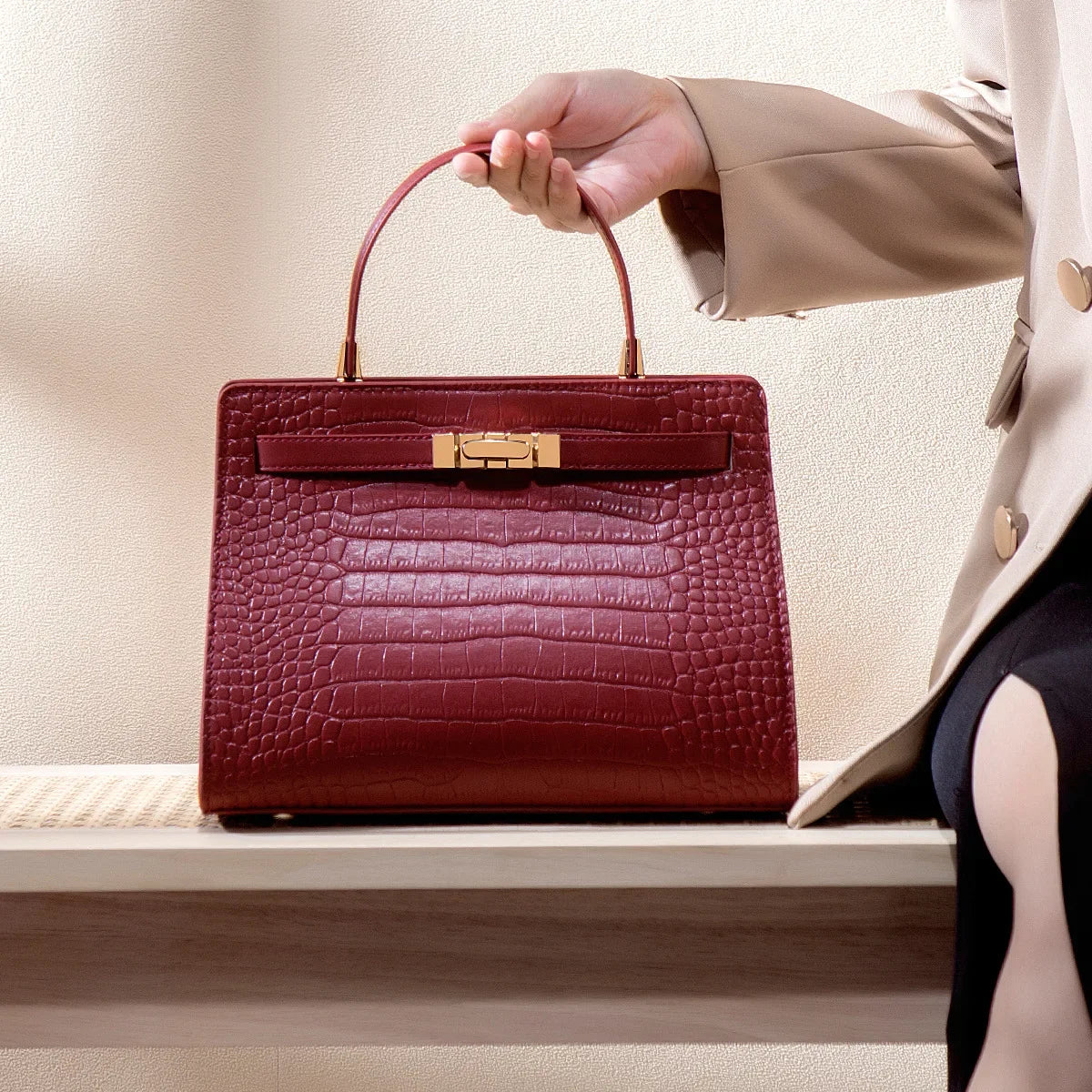 Luxurious Large Capacity Crossbody Handbag for Women Stylish Shoulder Bag