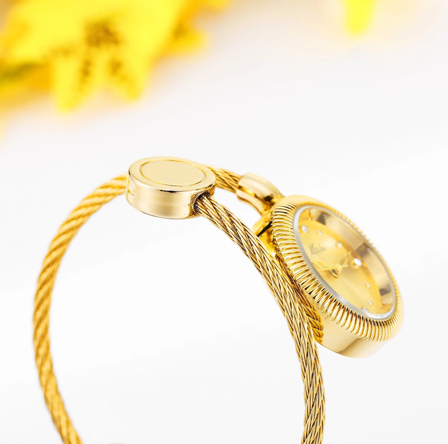 Mini Gold Watches For Women Causal Fashion Open Band Small Watch Power By Battery Ladies Wristwatches