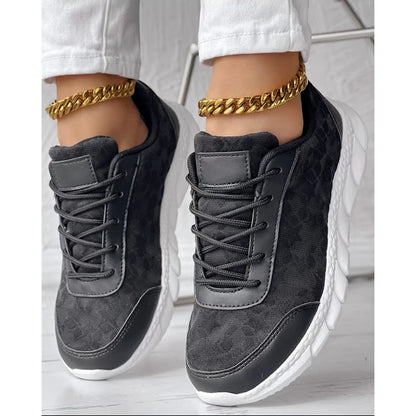 Women Star Pattern Lace-up Breathable Sneakers Daily Casual Round Toe White Sports Shoes Running Shoes