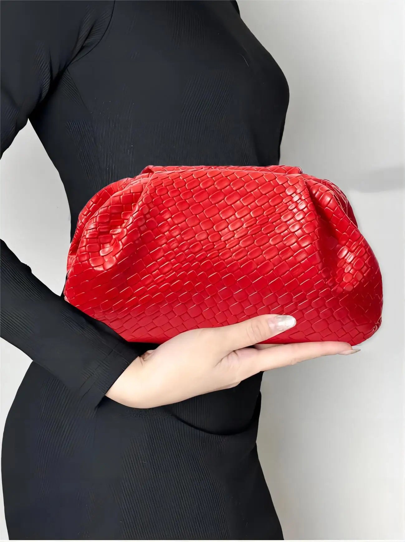High End Retro Fashion Embossed Woven Large capacity Handbag
