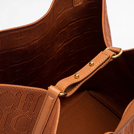 Classic New Solid Color Handbag Women's Exquisite Handcrafted Weaving Large Capacity Handbag