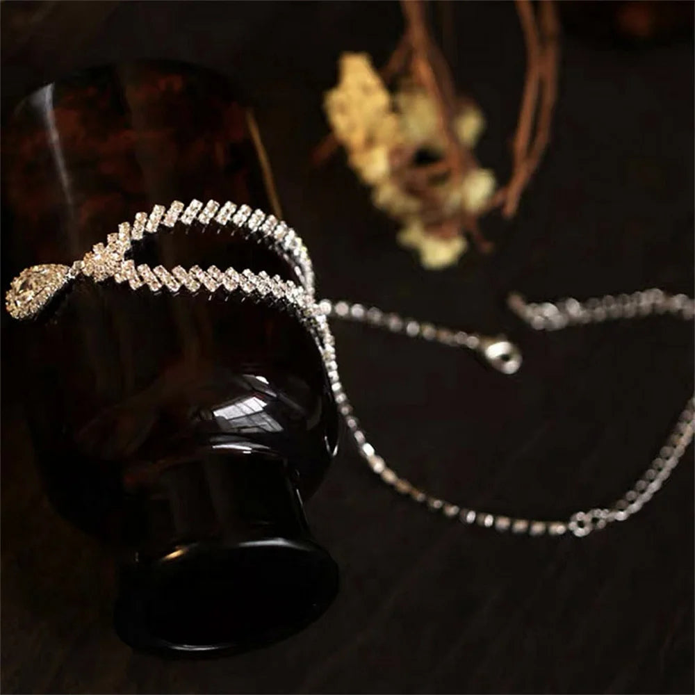 V-shaped Luxurious Necklace Inlaid Rhinestone Jewelry Sets for Women