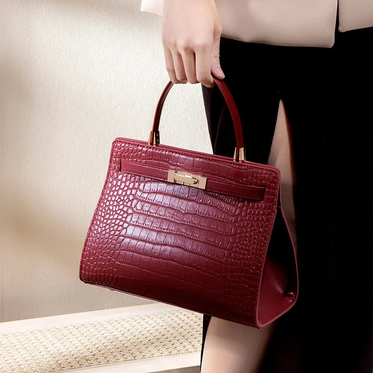 Luxurious Large Capacity Crossbody Handbag for Women Stylish Shoulder Bag