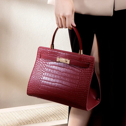 Luxurious Large Capacity Crossbody Handbag for Women Stylish Shoulder Bag