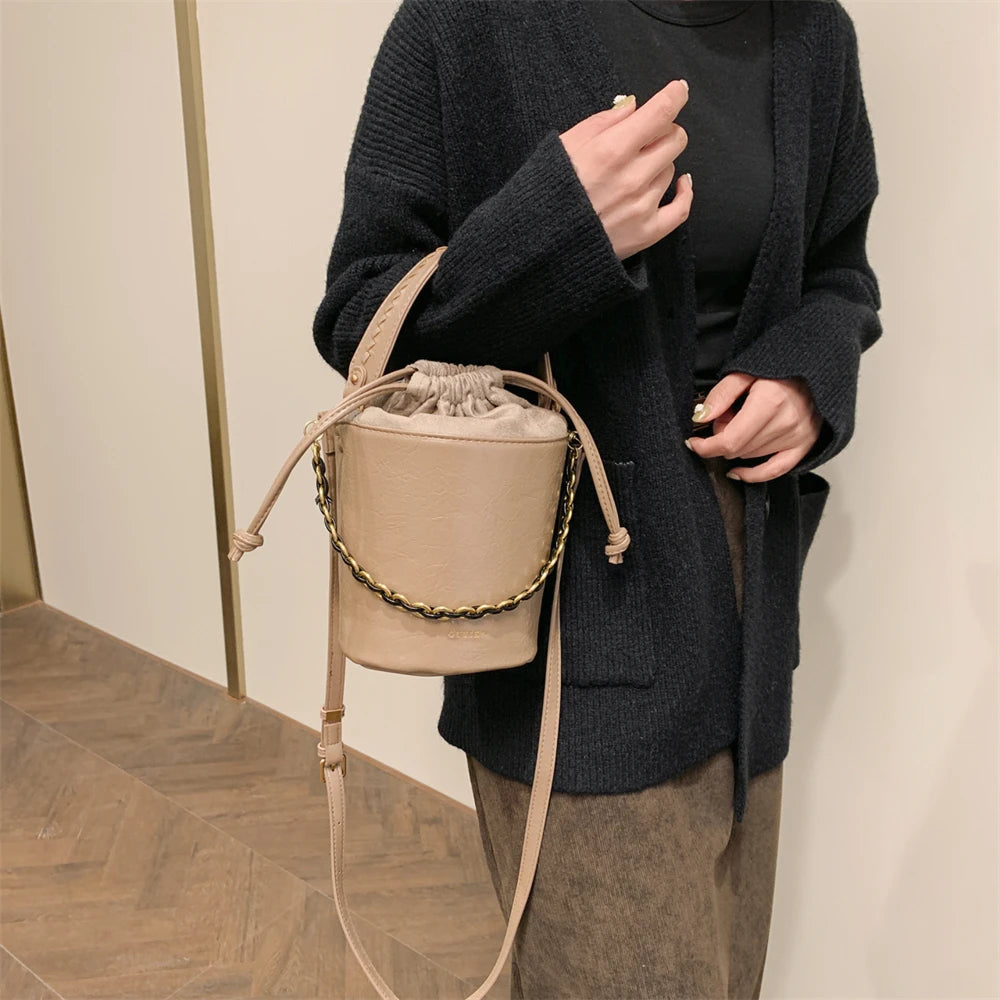 Retro Bucket Crossbody Bags For Women Oil-waxed Leather 2-IN-1 Chain Shoulder Bag