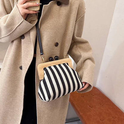 Retro Striped Wooden Clip Shell Bags for Women Messenger Bag Black and white