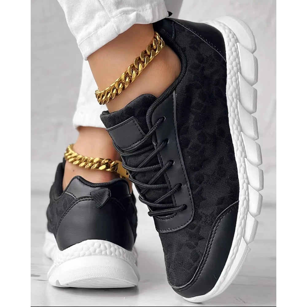 Women Star Pattern Lace-up Breathable Sneakers Daily Casual Round Toe White Sports Shoes Running Shoes