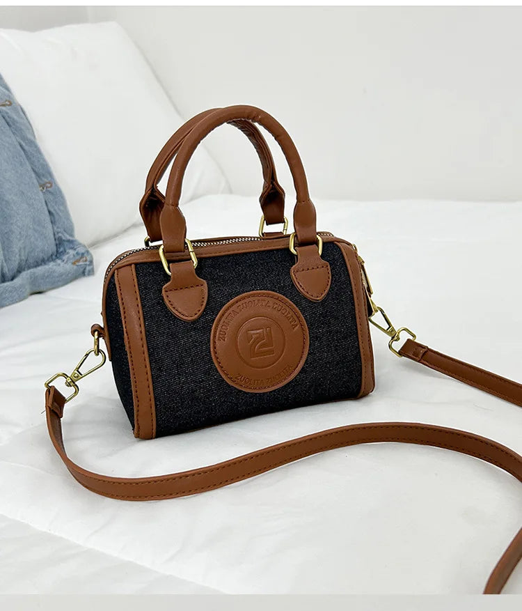 Summer Women's Canvas Bag - Niche Pillow Design, Fashionable for Commuting, Versatile Handbag