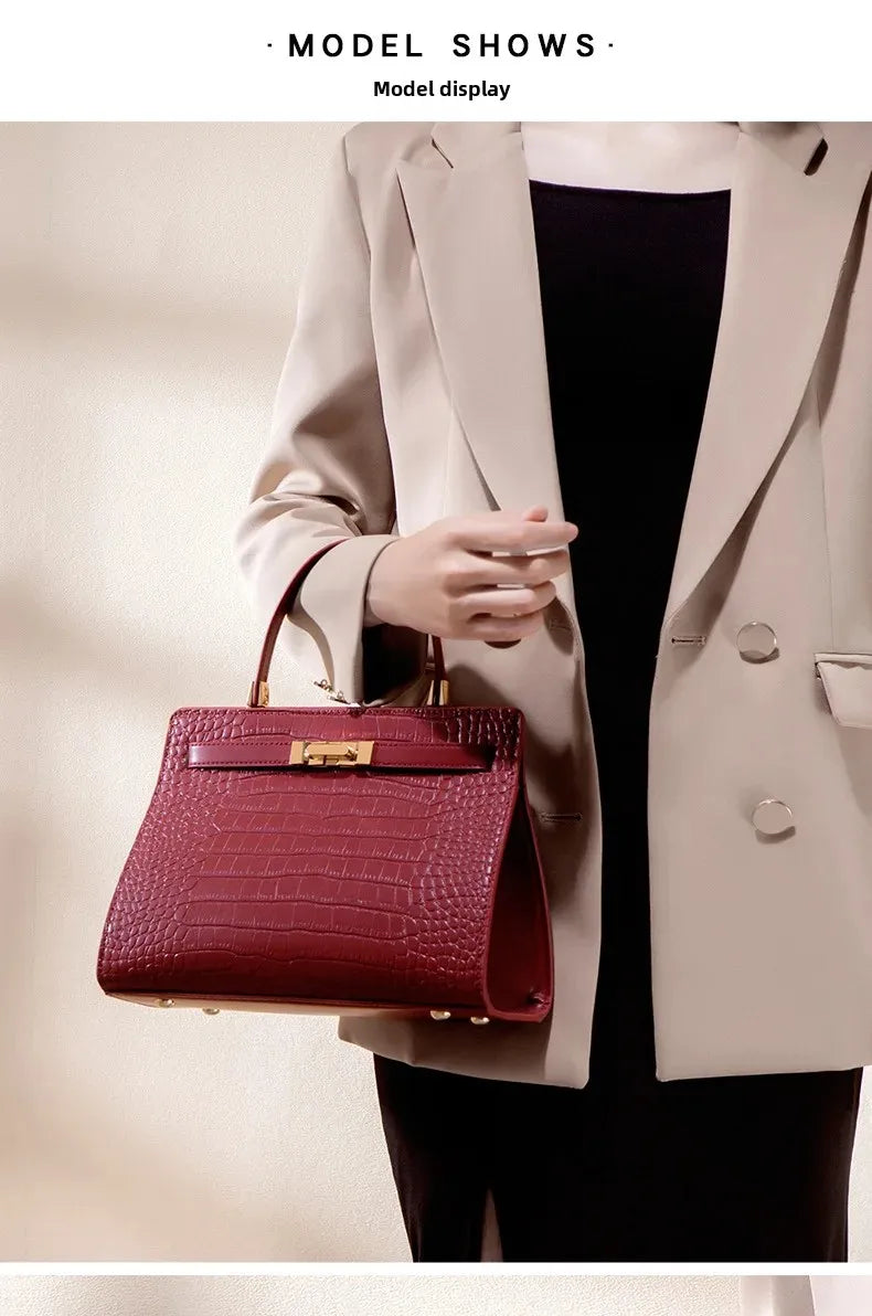 Luxurious Large Capacity Crossbody Handbag for Women Stylish Shoulder Bag